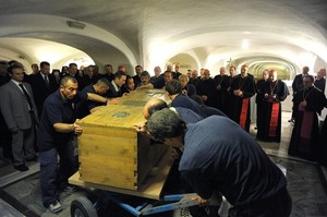John Paul II exhumed April 29 2011.jpg
